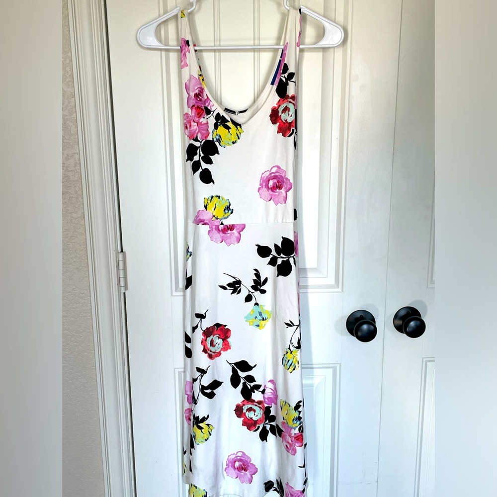 NWT Apartment 9 beautiful maxi sleeveless flower dress with tie back